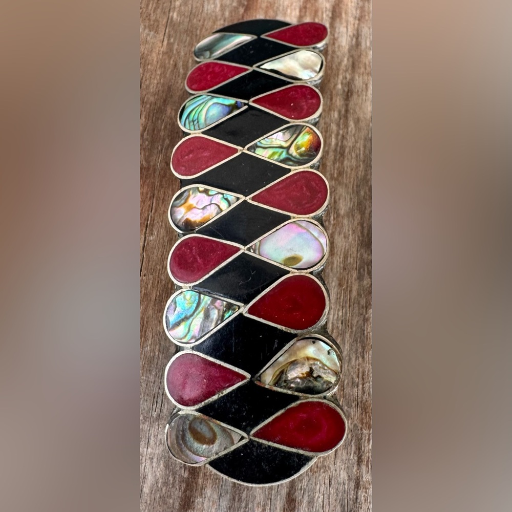 Elegant Red and Black Women's Barrette